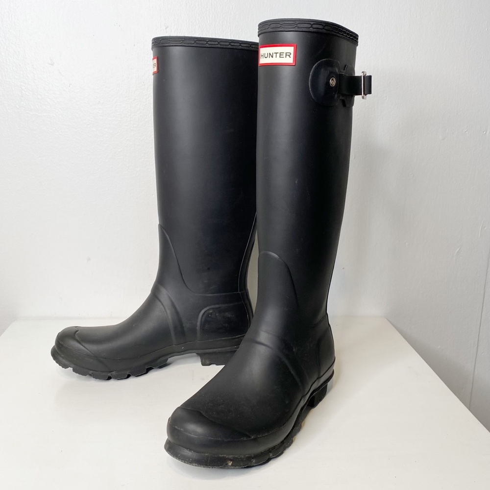 Hunter | Original Tall Waterproof Rain Boot in Matte Black Sz. 7